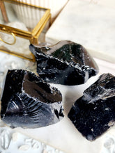 Load image into Gallery viewer, Obsidian Rough