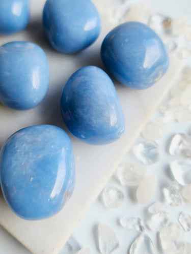 Angelite, a stone of inner peace and spiritual connection, enhances meditation, emotional balance, and intuition. Its soothing energy fosters clearer communication and serves as a valuable aid for those seeking angelic guidance and a deeper spiritual journey