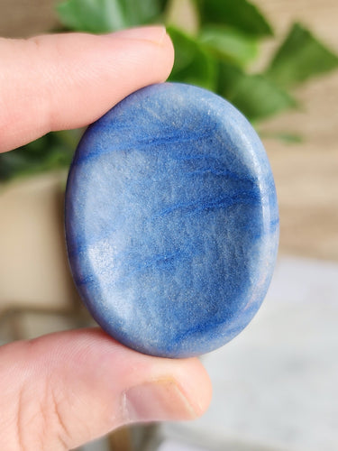 Blue Aventurine fosters confident emotional expression and open communication, promoting serenity and balance in thought