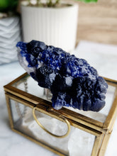 Load image into Gallery viewer, &#39;Blueberry&#39; Fluorite on Quartz #2
