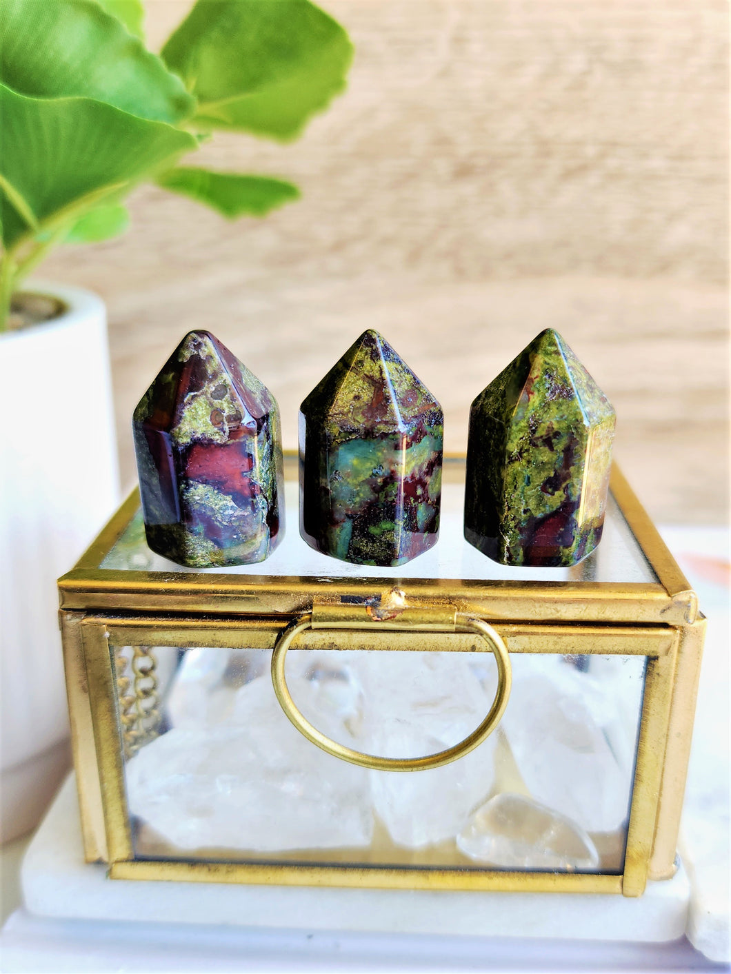 Dragons Blood Jasper Tower - Mini - 28mm