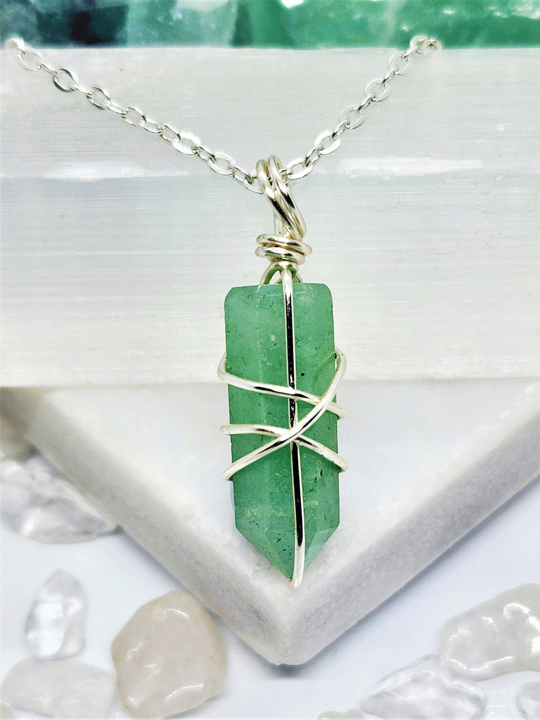 Green aventurine is renowned for its spiritual properties, thought to bring luck and success. It's often used to attract positive energies and opportunities, fostering confidence and prosperity