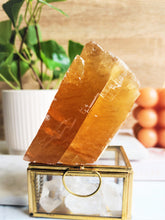 Load image into Gallery viewer, Honey Calcite Rough - XL

