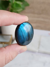 Load image into Gallery viewer, Labradorite Palm Stone - 30-40mm
