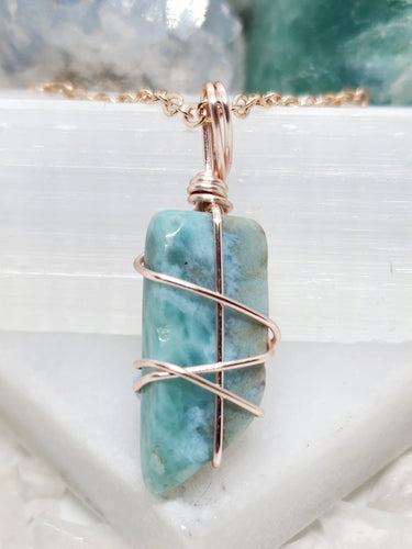  Larimar offers a calming presence that enhances communication and emotional healing. Ideal for meditation and spiritual practices, it promotes inner peace and clarity, helping to dissolve negativity and deepen your connection with your higher self