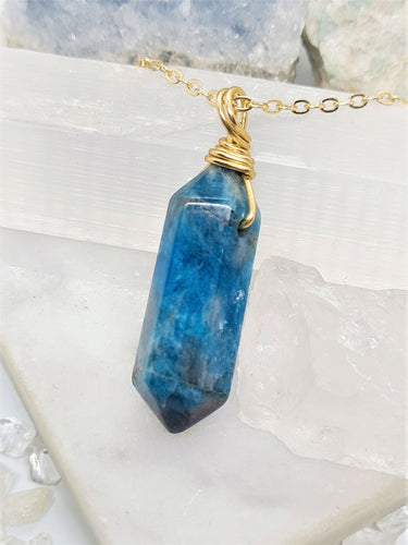 Blue Apatite is a stone of inspiration that keeps you motivated and on track to achieve your goals. Use it to manifest your dream life