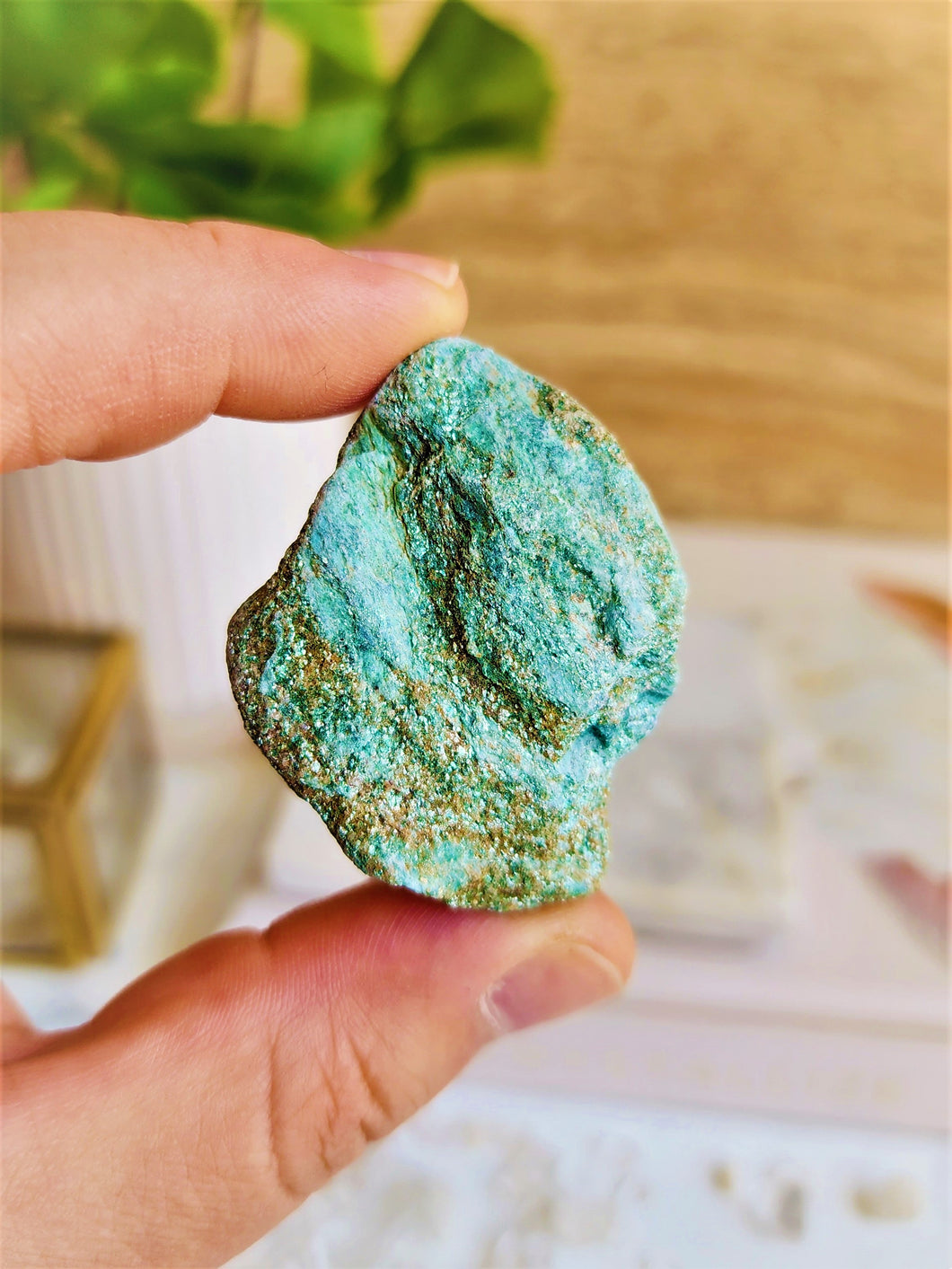 Fuchsite Mica Rough