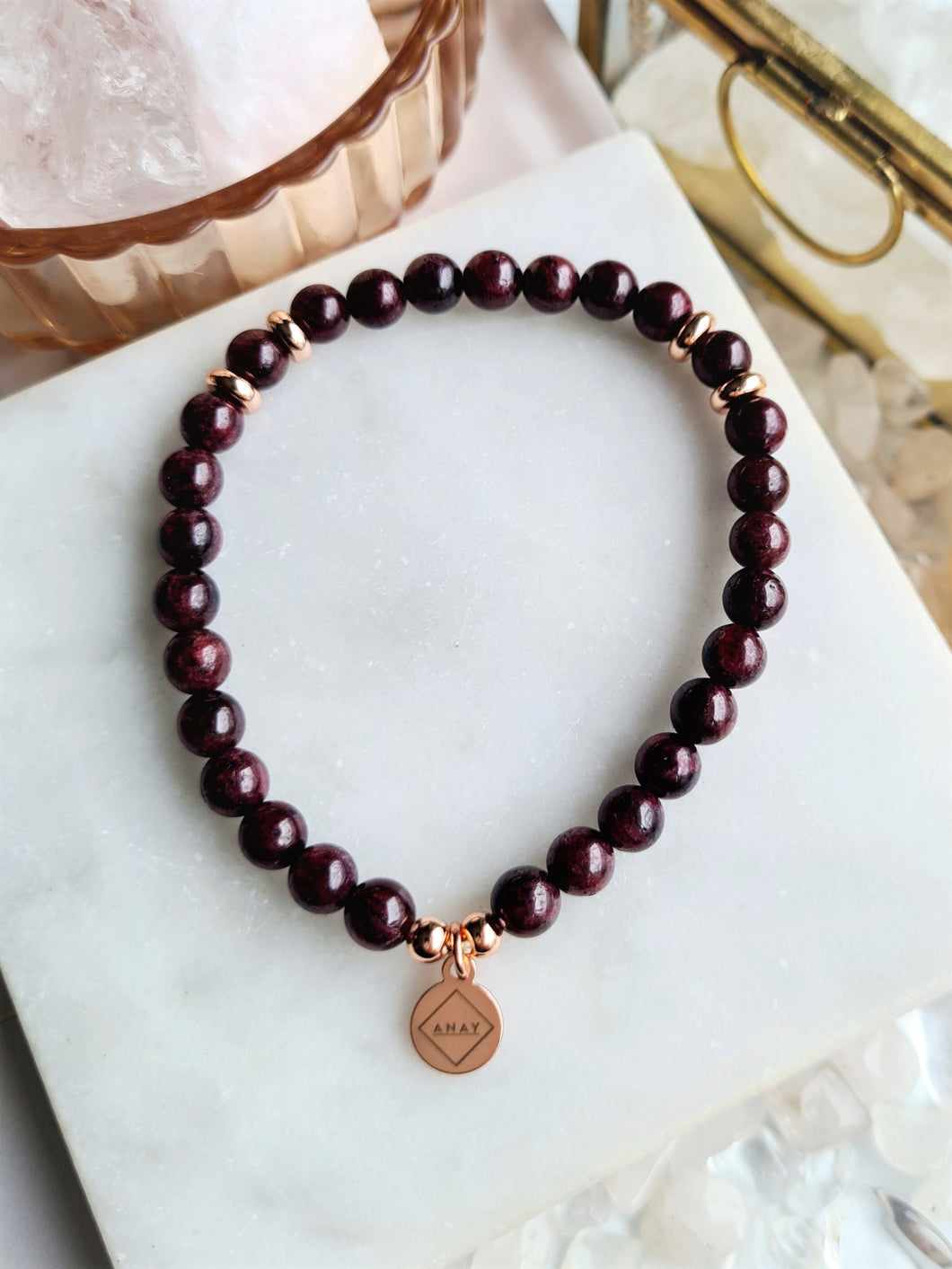 Garnet awakens creative talents and guides you to new passions. Its fiery energy keeps you motivated and moving forward to build the life you always wanted. 
