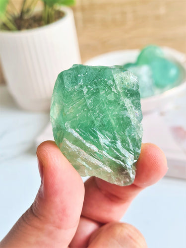 Stay focused and keep your mind free of distractions. Green Fluorite is the perfect stone to help you keep organised and stay on track to achieving your goals.